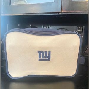 Vineyard Vines NY Giants Dopp kit / toiletry bag